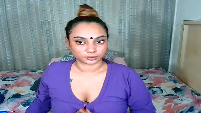 Snapshot of sexyindianchic chatting on November 18, 2025, 7:39 pm sexyindianchic online show from November 18, 2025, 7:39 pm