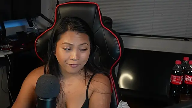 Bubbleliyah online show from February 18, 2025, 5:09 am