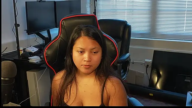 Bubbleliyah online show from February 26, 2025, 7:53 pm