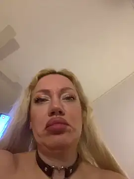 SofiaJoy online show from March 17, 2025, 5:49 pm