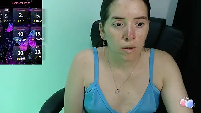 Snapshot of spicey_latina chatting on September 25, 2025, 1:11 am spicey latina online show from September 25, 2025, 1:11 am