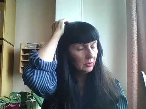 MelanyBanks online show from October 29, 2025, 8:24 am