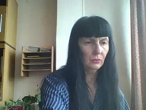 MelanyBanks online show from November 17, 2025, 8:07 am