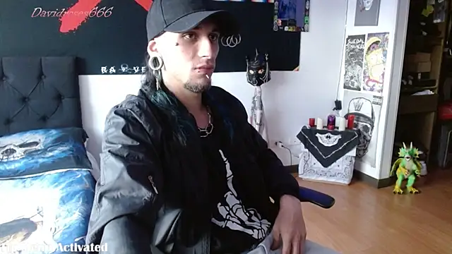 davidroses420 online show from October 3, 2025, 10:00 pm