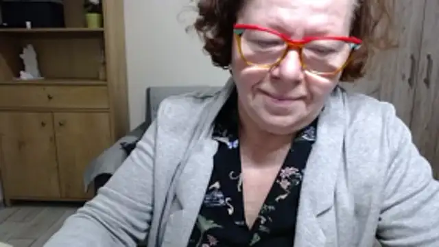 Snapshot of Adelewildx chatting on May 8, 2026, 7:28 pm Adelewildx online show from May 8, 2026, 7:28 pm