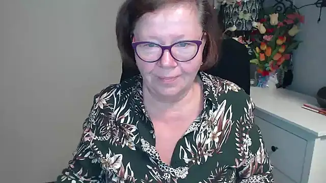 Snapshot of Adelewildx chatting on May 12, 2026, 3:36 am Adelewildx online show from May 12, 2026, 3:36 am