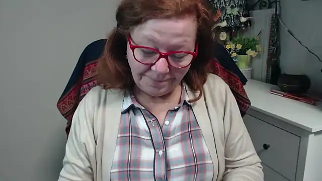 Snapshot of Adelewildx chatting on November 25, 2025, 3:18 am Adelewildx online show from November 25, 2025, 3:18 am