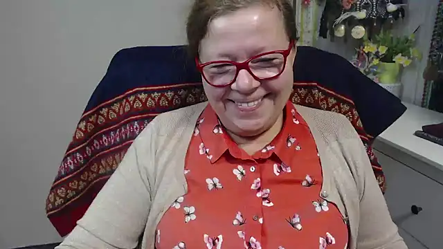 Snapshot of Adelewildx chatting on November 10, 2025, 5:01 am Adelewildx online show from November 10, 2025, 5:01 am