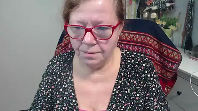 Snapshot of Adelewildx chatting on November 11, 2025, 4:51 am Adelewildx online show from November 11, 2025, 4:51 am