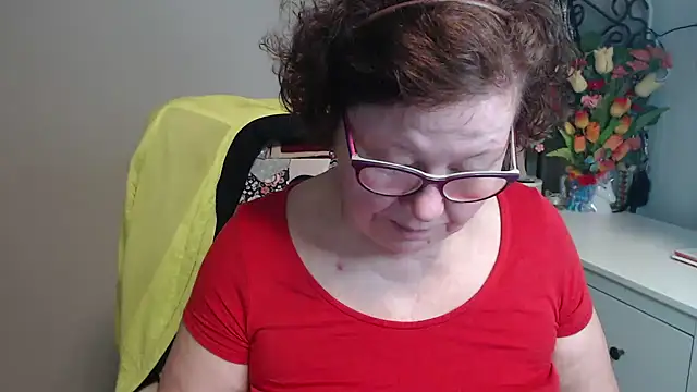 Adelewildx online show from April 13, 2026, 3:10 am