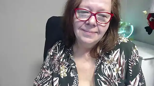Snapshot of Adelewildx chatting on March 11, 2025, 4:41 am Adelewildx online show from March 11, 2025, 4:41 am