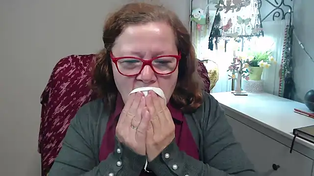 Snapshot of Adelewildx chatting on November 6, 2025, 4:27 am Adelewildx online show from November 6, 2025, 4:27 am