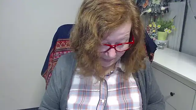 Snapshot of Adelewildx chatting on October 22, 2025, 3:17 am Adelewildx online show from October 22, 2025, 3:17 am