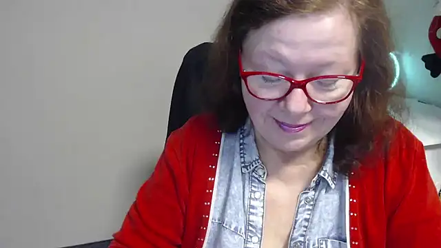 Snapshot of Adelewildx chatting on March 17, 2025, 7:35 am Adelewildx online show from March 17, 2025, 7:35 am