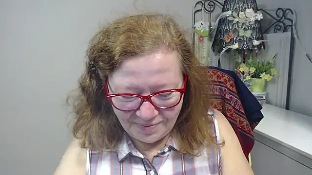 Snapshot of Adelewildx chatting on October 30, 2025, 4:44 am Adelewildx online show from October 30, 2025, 4:44 am