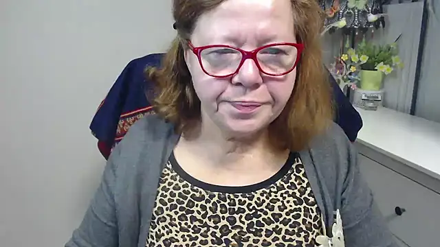 Snapshot of Adelewildx chatting on October 28, 2025, 4:24 am Adelewildx online show from October 28, 2025, 4:24 am