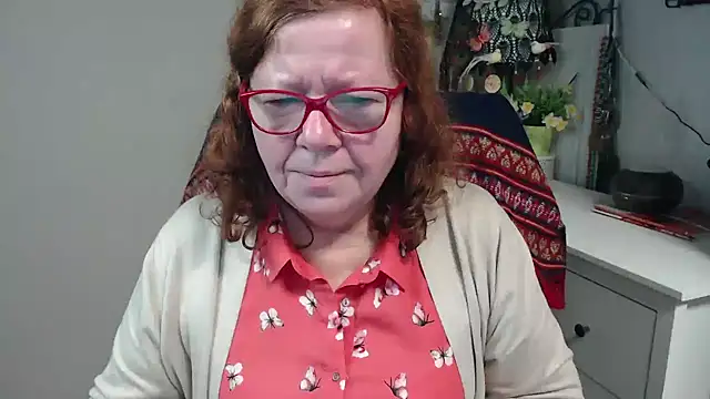 Snapshot of Adelewildx chatting on December 1, 2025, 3:29 am Adelewildx online show from December 1, 2025, 3:29 am