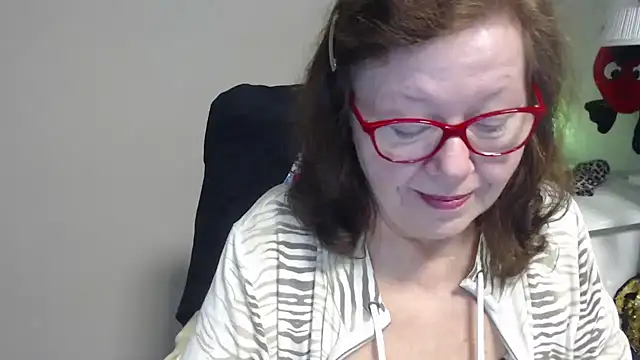 Snapshot of Adelewildx chatting on March 18, 2025, 7:22 am Adelewildx online show from March 18, 2025, 7:22 am