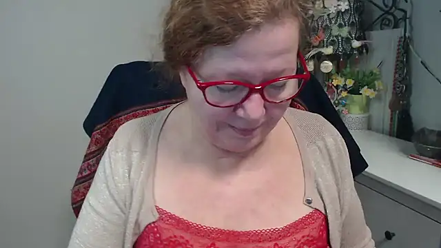 Snapshot of Adelewildx chatting on November 12, 2025, 4:16 am Adelewildx online show from November 12, 2025, 4:16 am