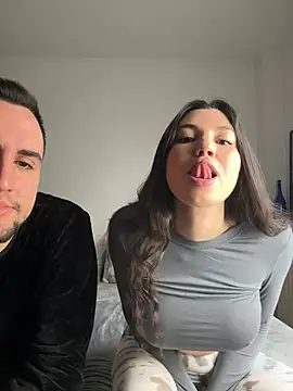 Snapshot of couplepenetration chatting on January 31, 2025, 9:05 am couplepenetration online show from January 31, 2025, 9:05 am