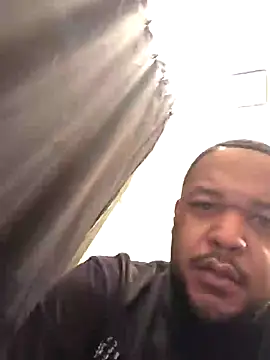 Snapshot of Oakcliffjacker chatting on October 5, 2025, 11:34 am Oakcliffjacker online show from October 5, 2025, 11:34 am