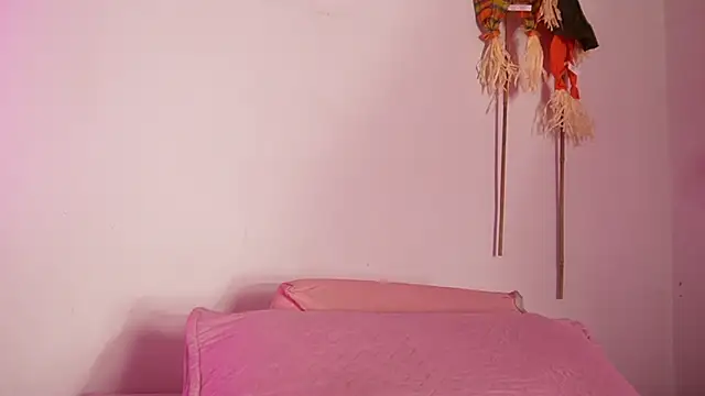 Snapshot of emyli_sw_ chatting on October 22, 2025, 3:06 am emyli sw online show from October 22, 2025, 3:06 am