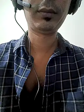 dreamtoungelick69 online show from November 14, 2025, 5:38 pm