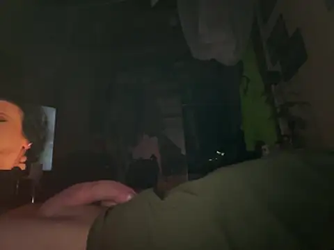 Chris-LE91 online show from April 10, 2026, 1:01 am