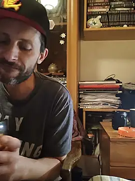 Snapshot of FireFox_Feel chatting on March 6, 2025, 8:37 pm FireFox Feel online show from March 6, 2025, 8:37 pm