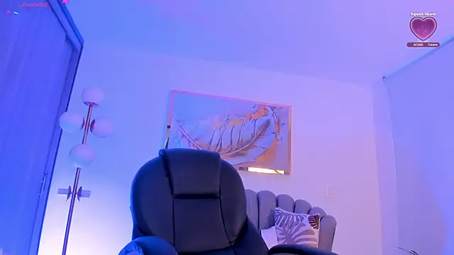 ZoePresleyX online show from December 14, 2025, 10:26 pm