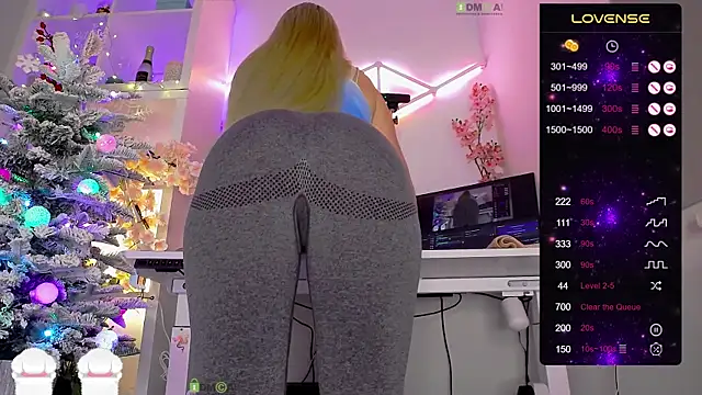 Snapshot of Elena-Marilyn chatting on November 30, 2025, 9:04 pm Elena-Marilyn online show from November 30, 2025, 9:04 pm