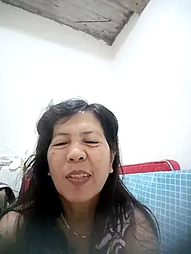 TropicalFlower online show from November 15, 2025, 8:35 pm