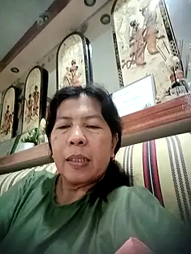 Snapshot of TropicalFlower chatting on October 9, 2025, 12:11 am TropicalFlower online show from October 9, 2025, 12:11 am