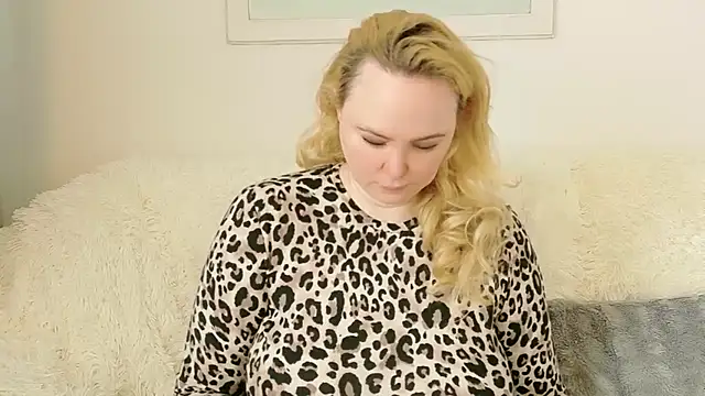 Sarah4you online show from May 16, 2026, 1:21 pm