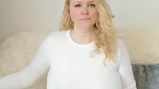 Sarah4you online show from April 4, 2026, 12:23 pm