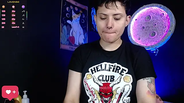 girl intense444 online show from March 27, 2026, 1:23 pm