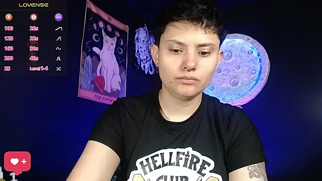 girl intense444 online show from December 14, 2025, 1:28 pm