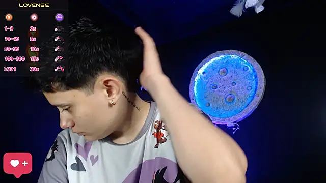 girl intense444 online show from December 16, 2025, 1:37 pm