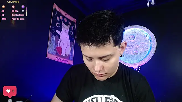 girl intense444 online show from February 12, 2026, 12:49 pm