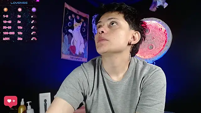 Snapshot of girl_intense444 chatting on May 25, 2026, 12:48 pm girl intense444 online show from May 25, 2026, 12:48 pm