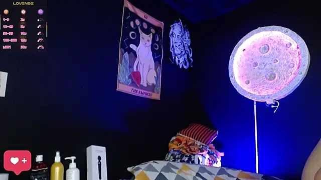 girl intense444 online show from February 21, 2026, 1:13 pm