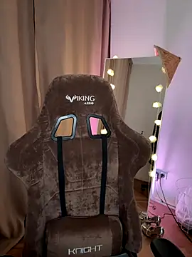 AmberIIey online show from September 12, 2025, 5:56 pm