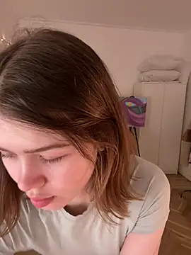 AmberIIey online show from March 9, 2025, 4:11 pm