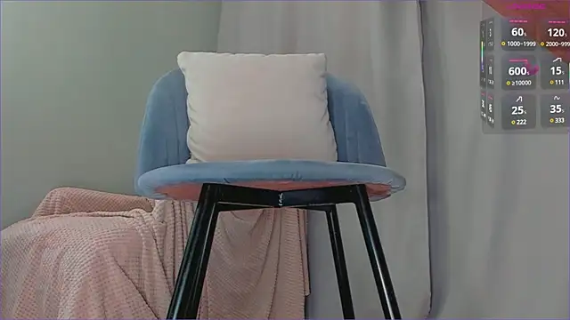 Snapshot of queen_carly chatting on February 12, 2025, 5:58 pm queen carly online show from February 12, 2025, 5:58 pm