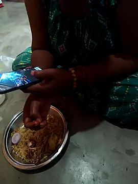 Snapshot of Xmanash chatting on November 1, 2025, 9:19 pm Xmanash online show from November 1, 2025, 9:19 pm