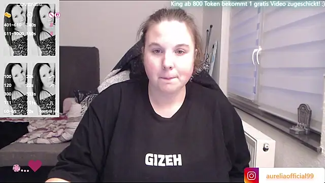 AureliaWinter online show from November 3, 2025, 4:21 pm