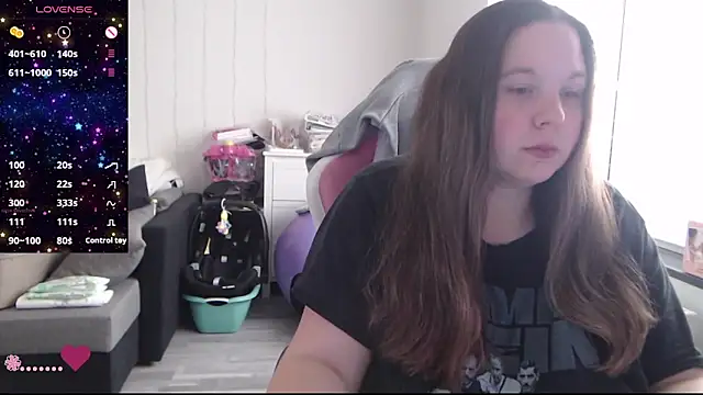 Snapshot of AureliaWinter chatting on June 14, 2026, 10:27 am AureliaWinter online show from June 14, 2026, 10:27 am