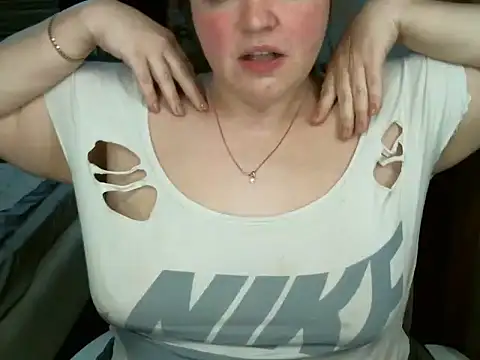 Snapshot of cute__cherry chatting on March 10, 2025, 10:02 pm cute  cherry online show from March 10, 2025, 10:02 pm