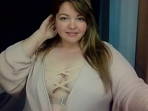 cute  cherry online show from June 3, 2026, 4:23 pm