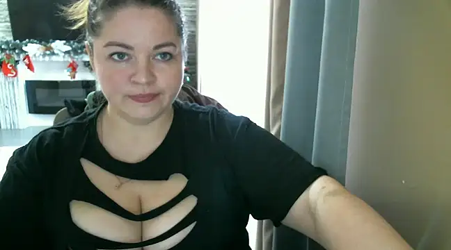 Snapshot of cute__cherry chatting on February 11, 2025, 10:47 am cute  cherry online show from February 11, 2025, 10:47 am